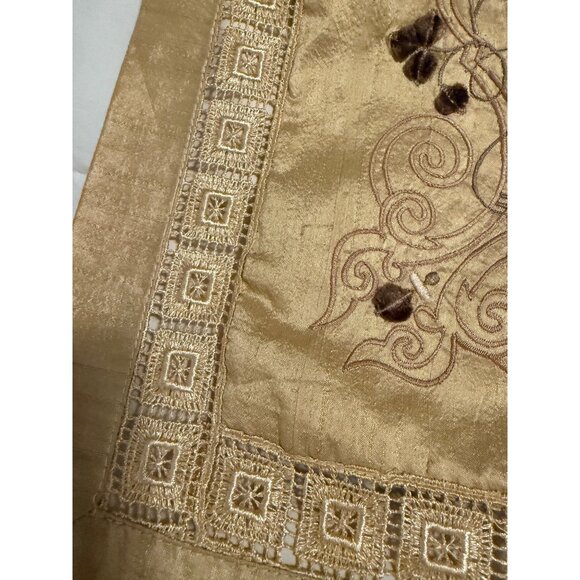 2 Vtg Textile Hand Embroidered Silk Throw Sofa Pillow Covers Crochet Trim zip - Picture 7 of 12